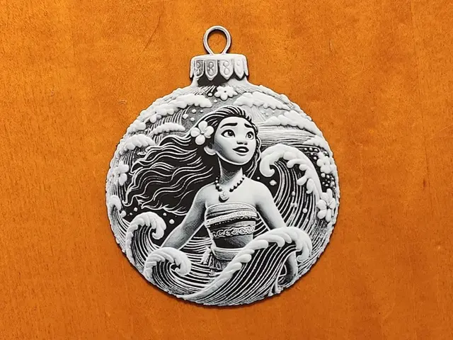 HueForge model: Moana Christmas Bauble Ornament Decoration Disney by Sarge