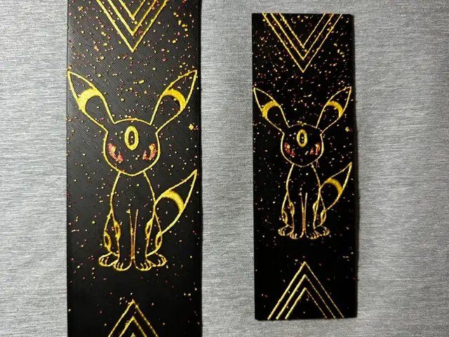 HueForge model: Umbreon Hueforge Bookmark - 2 sizes by Hey Ben