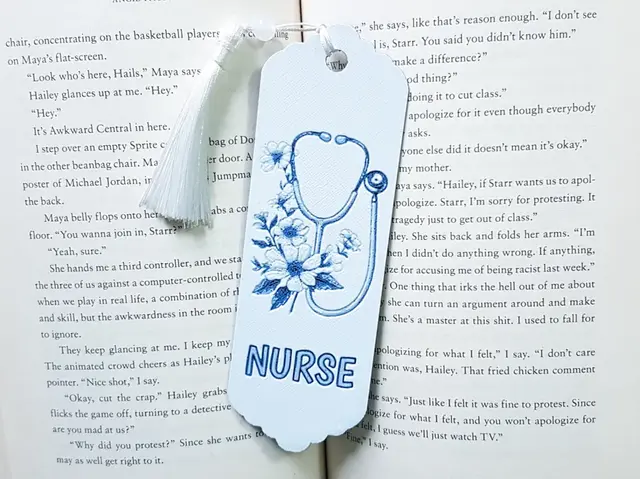HueForge model: Bookmark, Stethoscope, Nurse by Dame Jo