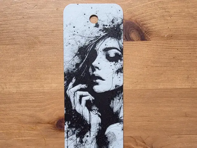 HueForge model: Woman Bookmark by Morganja