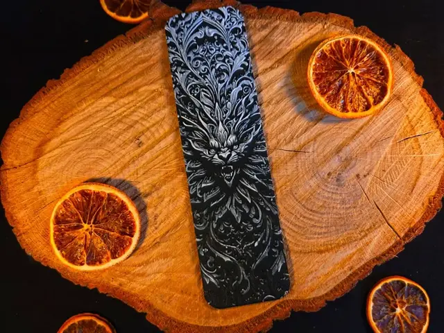 HueForge model: Dragon ornament bookmark by EternalDesigns3D
