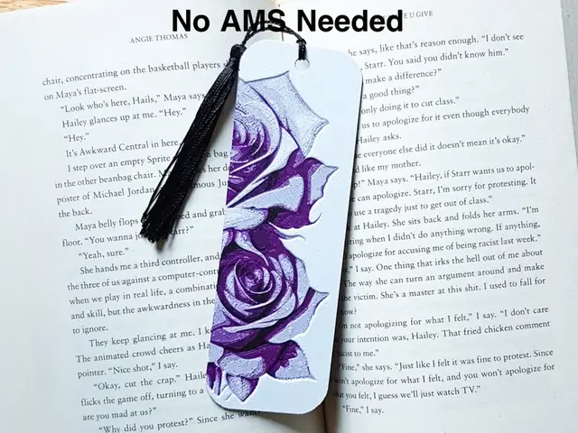 HueForge model: Roses Bookmark, Hueforge. by Dame Jo