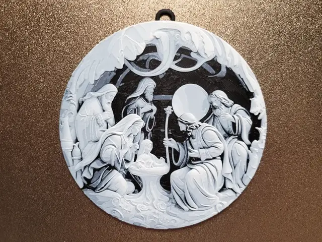 HueForge model: Nativity Scene - Christmas Ball Decoration 120x120 by Vincent111