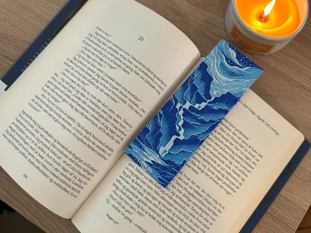 HueForge model: Winter Bookmark - Cloudy Night by Copenhagen Crafter
