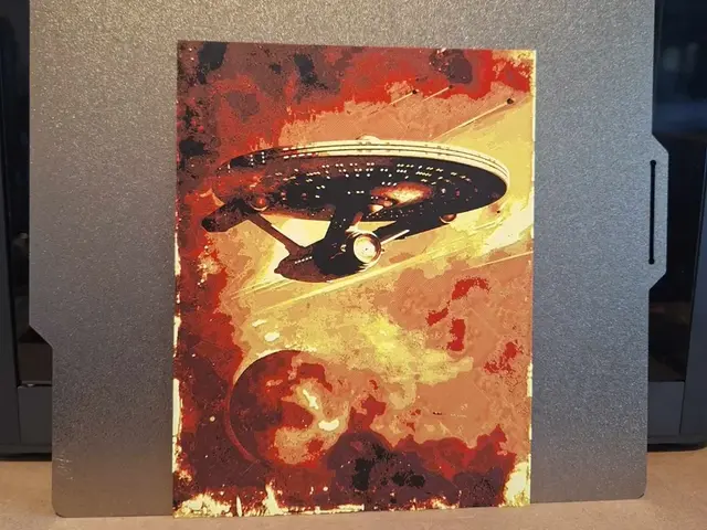 HueForge model: The StarShip Enterprise StarTrek - Hueforge by 3dGlow