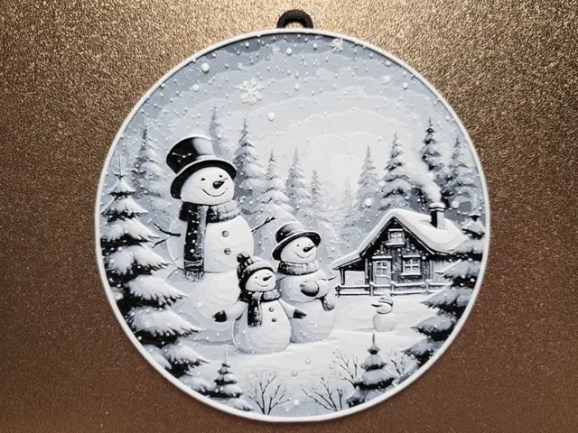 HueForge model: Snowman - Christmas Ball Decoration - 120x120 by Vincent111