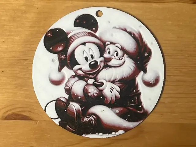 HueForge model: mickey mouse and Santa bauble by Morganja
