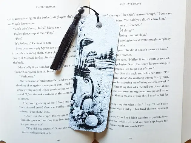 HueForge model: Bookmark, Golf Clubs by Dame Jo