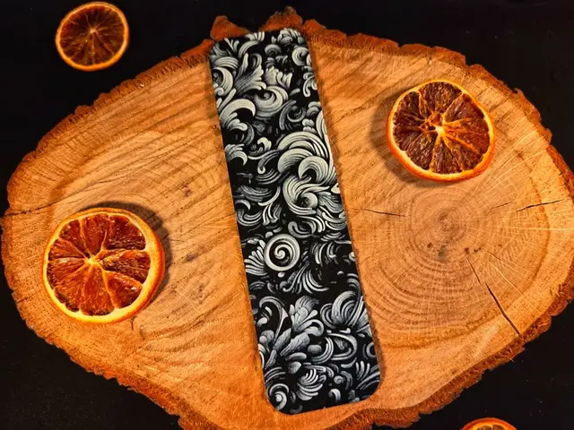 HueForge model: Leafs pattern bookmark - hueforge by EternalDesigns3D