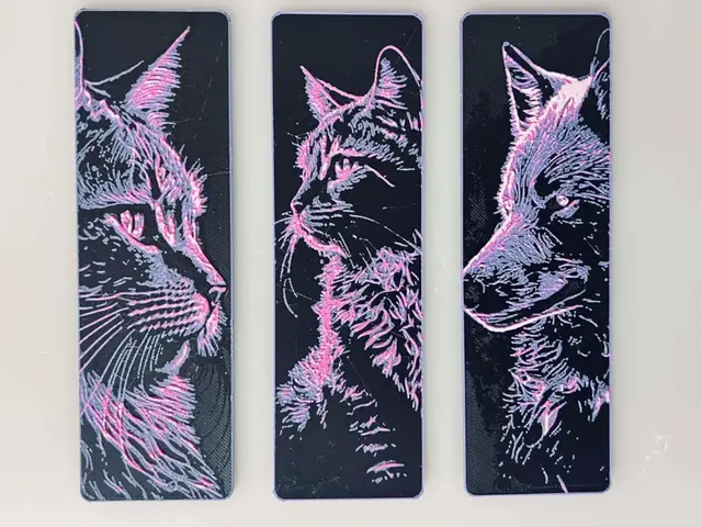 HueForge model: Glow: Magenta Animals Bookmark Set by 3djd