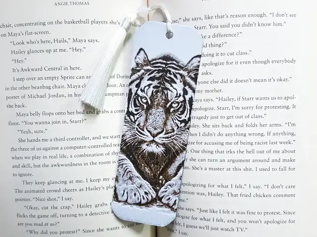 HueForge model: bookmark, Tiger, Hueforge by Dame Jo