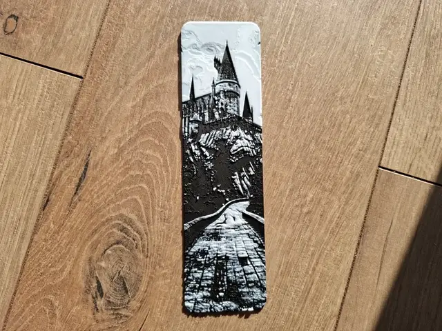 HueForge model: Harry potter Hogwarts bookmark - Hueforge by EternalDesigns3D