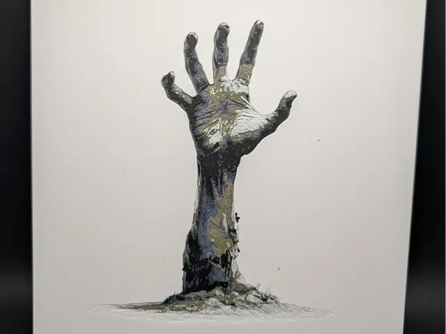 HueForge model: Zombie Hand Hueforge by the_bearded_jedi