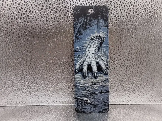 HueForge model: Crawling Claw Bookmark – Hueforge by Borishotch Industries