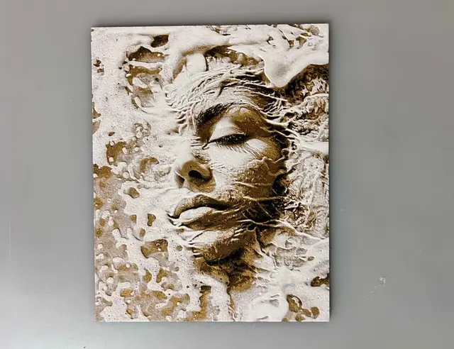 HueForge model: Face in the Sand, Faces in Places by 3djd