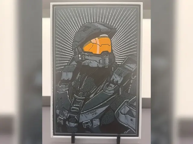 HueForge model: Halo - Master Chief Visor HueForge Print by Thadius