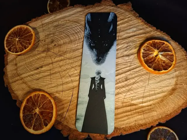 HueForge model: Game of thrones Daenerys and dragon bookmark by EternalDesigns3D