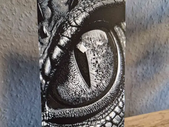 HueForge model: Dinosaur Eye Hueforge by Schuettdesign