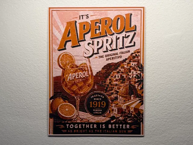 HueForge model: Aperol Spritz Poster Style HueForge by liv_3d