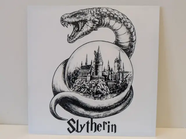 HueForge model: Slytherin and Hogwarts by 3dGlow