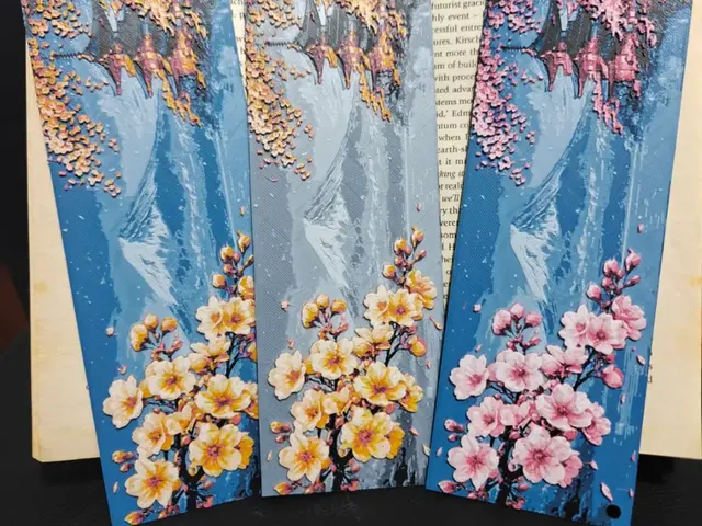 HueForge model: Mount Fuji Japan Cherry Blossom Bookmark NO AMS by TheHueforgeLady