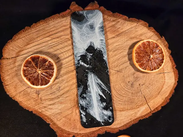 HueForge model: Stormborn Sentinel bookmark by EternalDesigns3D
