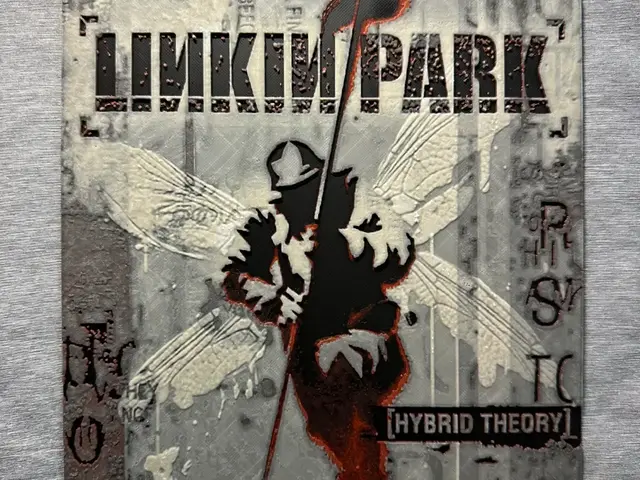 HueForge model: Linkin Park Hybrid Theory Album Cover Hueforge by Hey Ben
