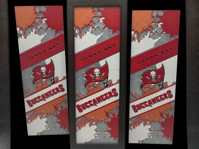 HueForge model: Buccaneers 50mm x 150mm Bookmark by MythicHue's