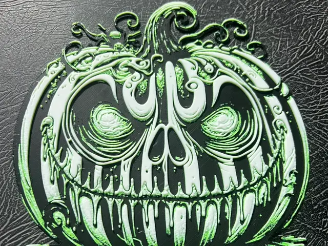 HueForge model: Scary Halloween Pumpkin wall art by Leafy