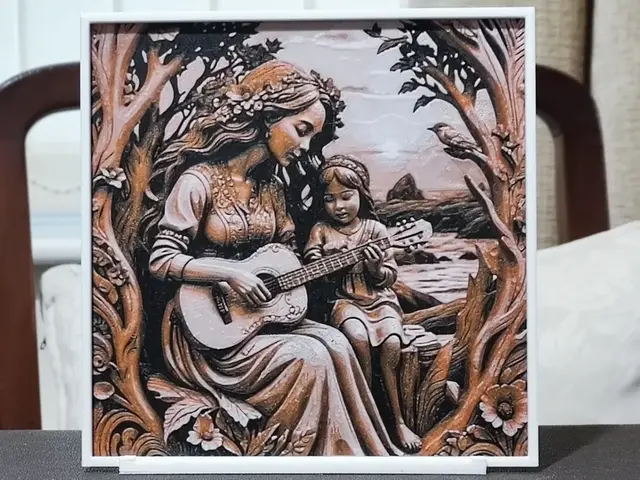 HueForge model: Wood Carving Mother & Daughter - HueForge 3 Color by BoDad