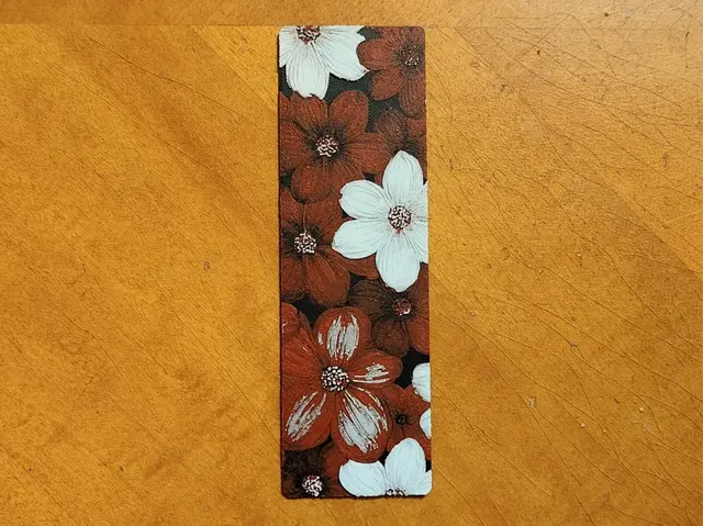 HueForge model: Flowers Bookmark - Hueforge by Sarge