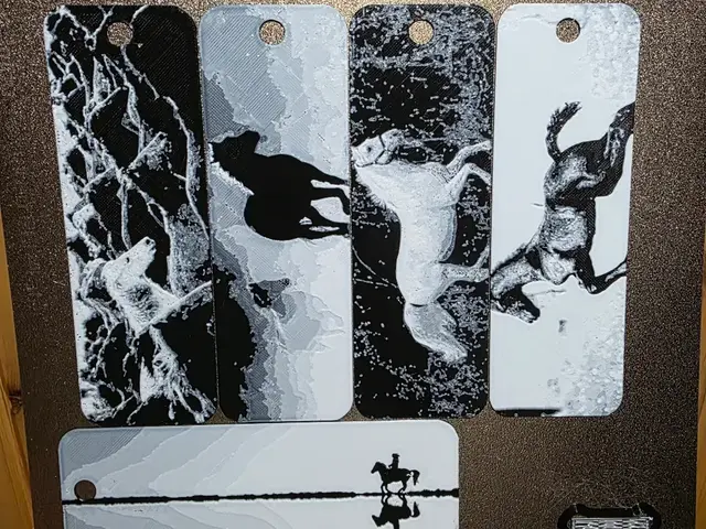 HueForge model: Horse Bookmark Set of 5 Hueforge(Black and White) by AirMechDesigns