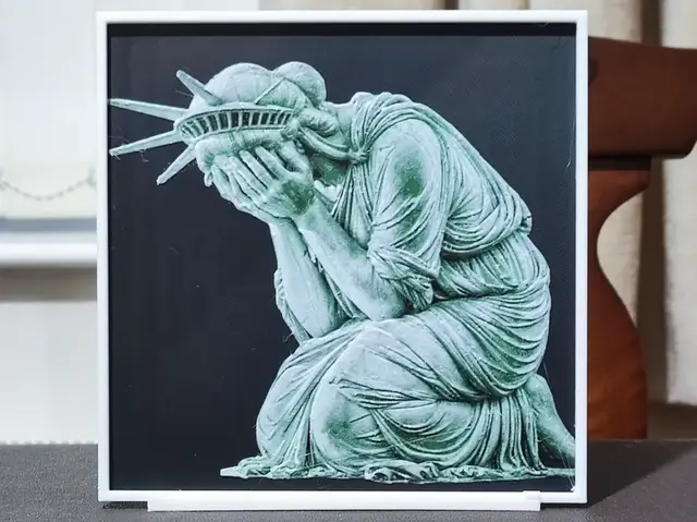 HueForge model: Lady Liberty Weeps - HueForge 3 Color by BoDad