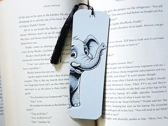 HueForge model: No AMS Needed. Elephant Bookmark. Hueforge by Dame Jo