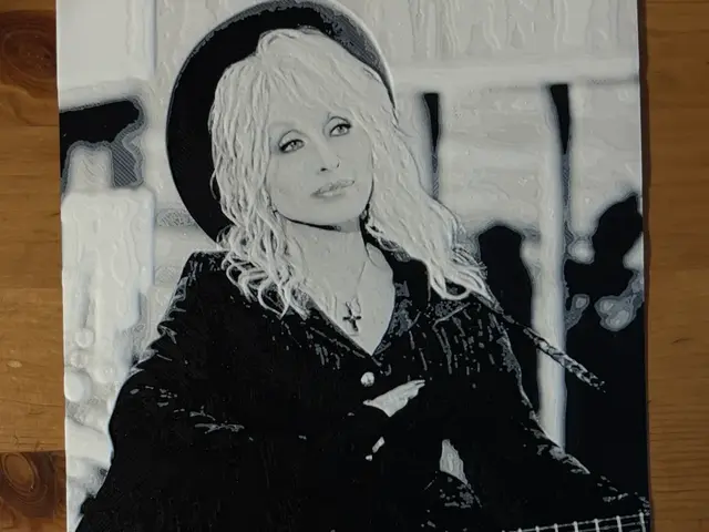 HueForge model: Dolly Parton Hueforge by Morganja