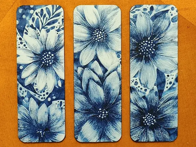HueForge model: Watercolor Flowers Bookmark Set - Hueforge by Sarge