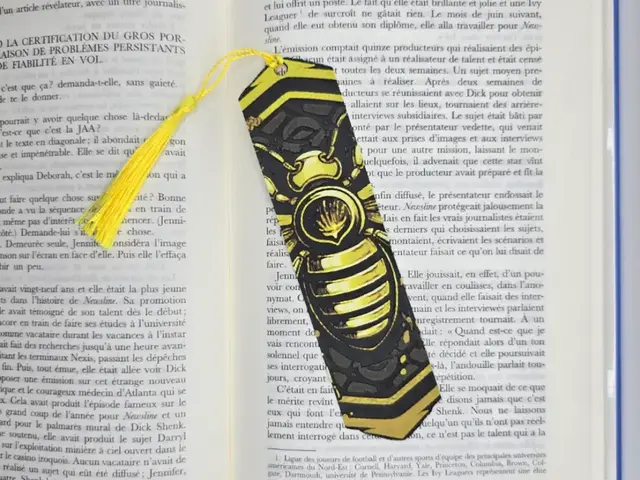 HueForge model: Bookmark Bee by Kactus Fpv