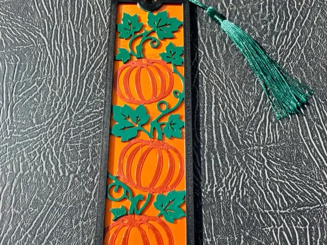 HueForge model: Autumn Pumpkin Bookmark FREE commercial license by Leafy