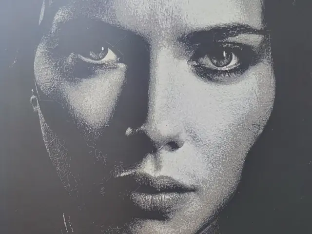 HueForge model: Scarlett Johansson Hueforge 4 Colour by BoDad