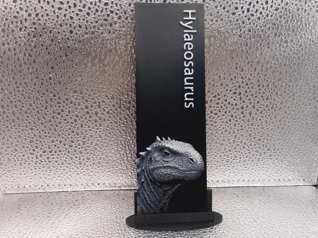 HueForge model: Hylaeosaurus Bookmark hueforge by Borishotch Industries