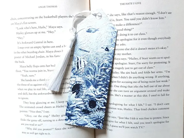 HueForge model: Bookmark, Fish Tank by Dame Jo