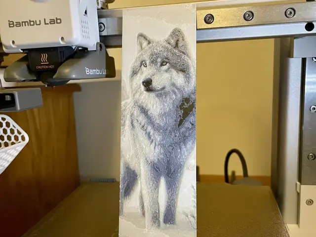 HueForge model: Wolf Bookmark 2 by 3D_Forged