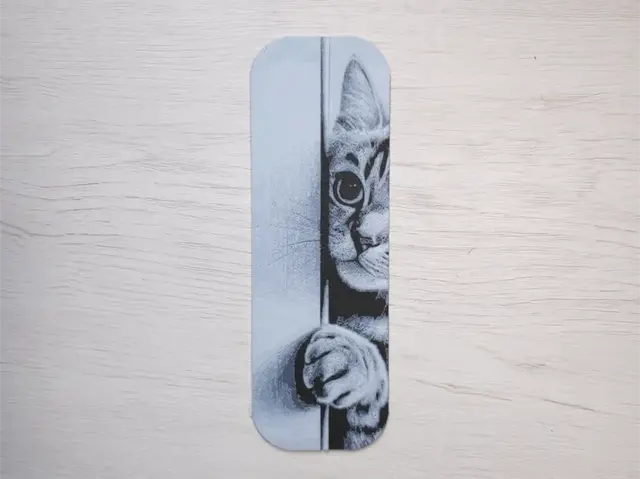 HueForge model: Curious Cat 2 Bookmark by Atrus Design