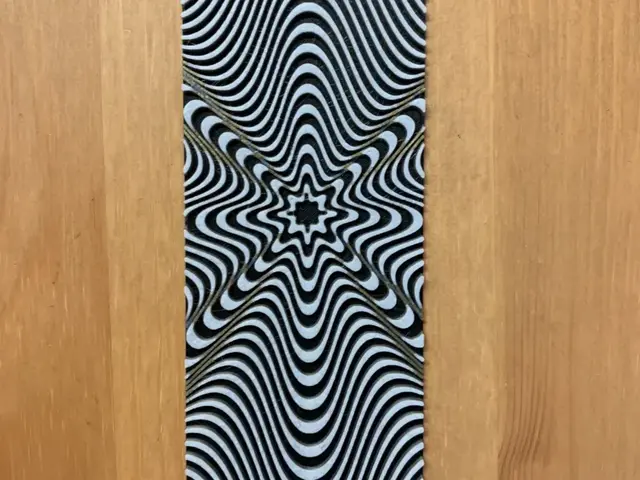 HueForge model: optical illusion bookmark by Morganja