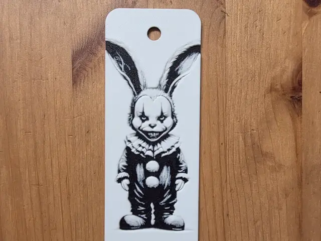 HueForge model: Creepy Bunny Bookmark by Morganja