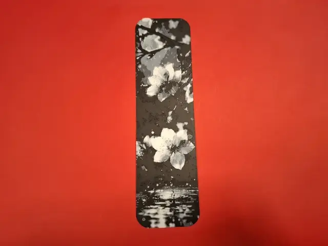 HueForge model: Flower on water 001 bookmark by EternalDesigns3D