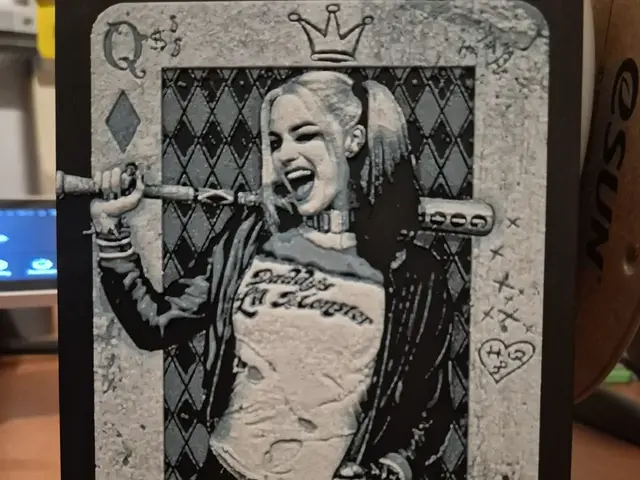 HueForge model: harley quinn playing card hueforge by Buntsta