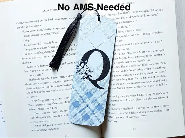 HueForge model: Monogram Q Bookmark, Hueforge by Dame Jo
