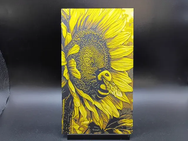 HueForge model: Sunflower x Bumble Bee by 3djd