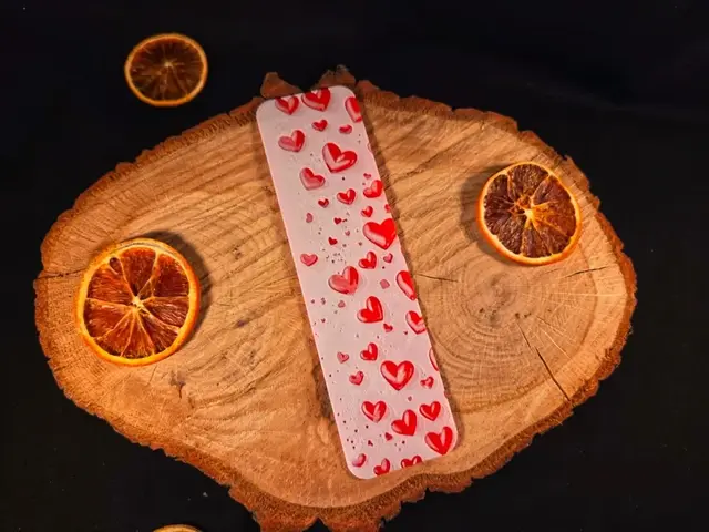 HueForge model: Valentine’s Hearts 2 bookmark by EternalDesigns3D